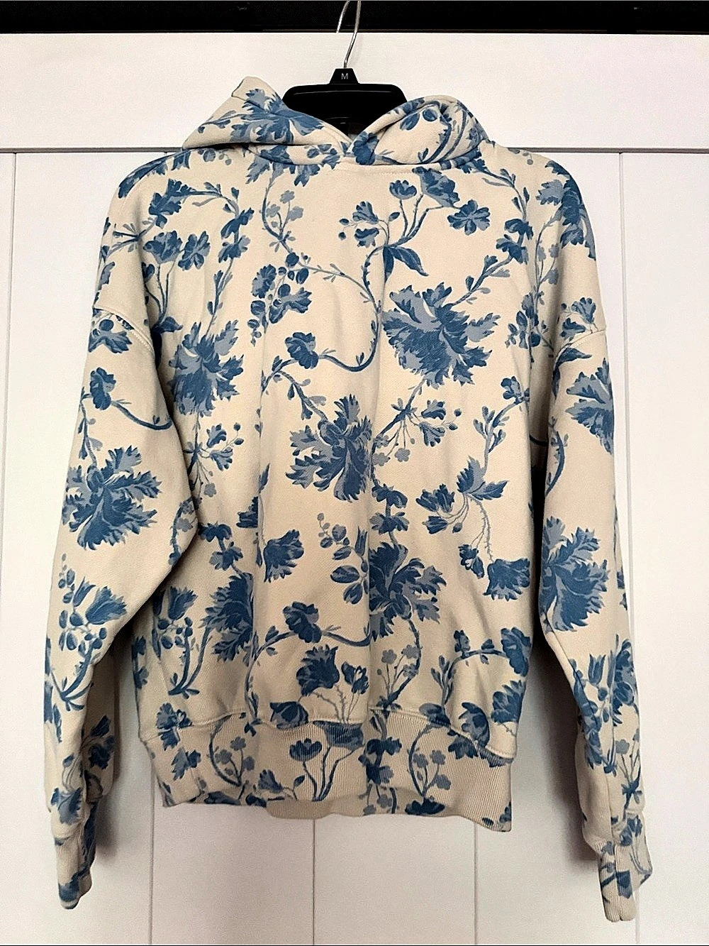 Abercrombie & Fitch Floral Hoodie in Blue & Cream Size Medium Like New
